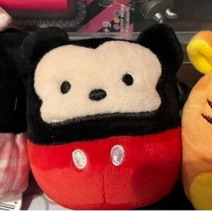 Disney Mickey Mouse 2.5” Special Collectible Edition Not So Mystery Capsule